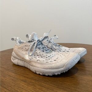 Nike Light Gray Breathable Sneakers